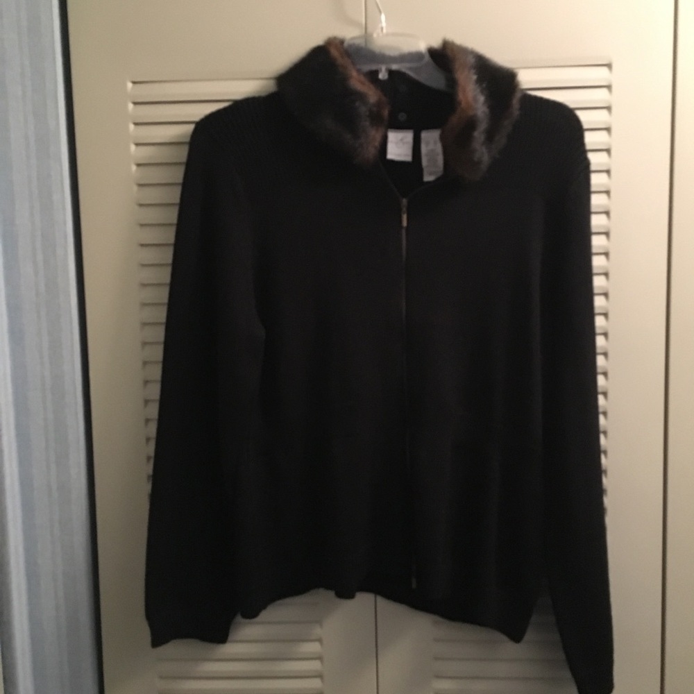Emma James NWT Zip Sweater w/detachable collar